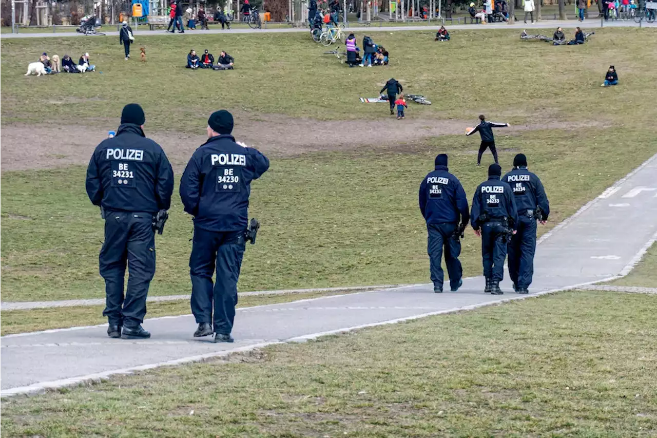 Berlin: Prügelei mit Holzlatten und Metallstangen – neun Festnahmen