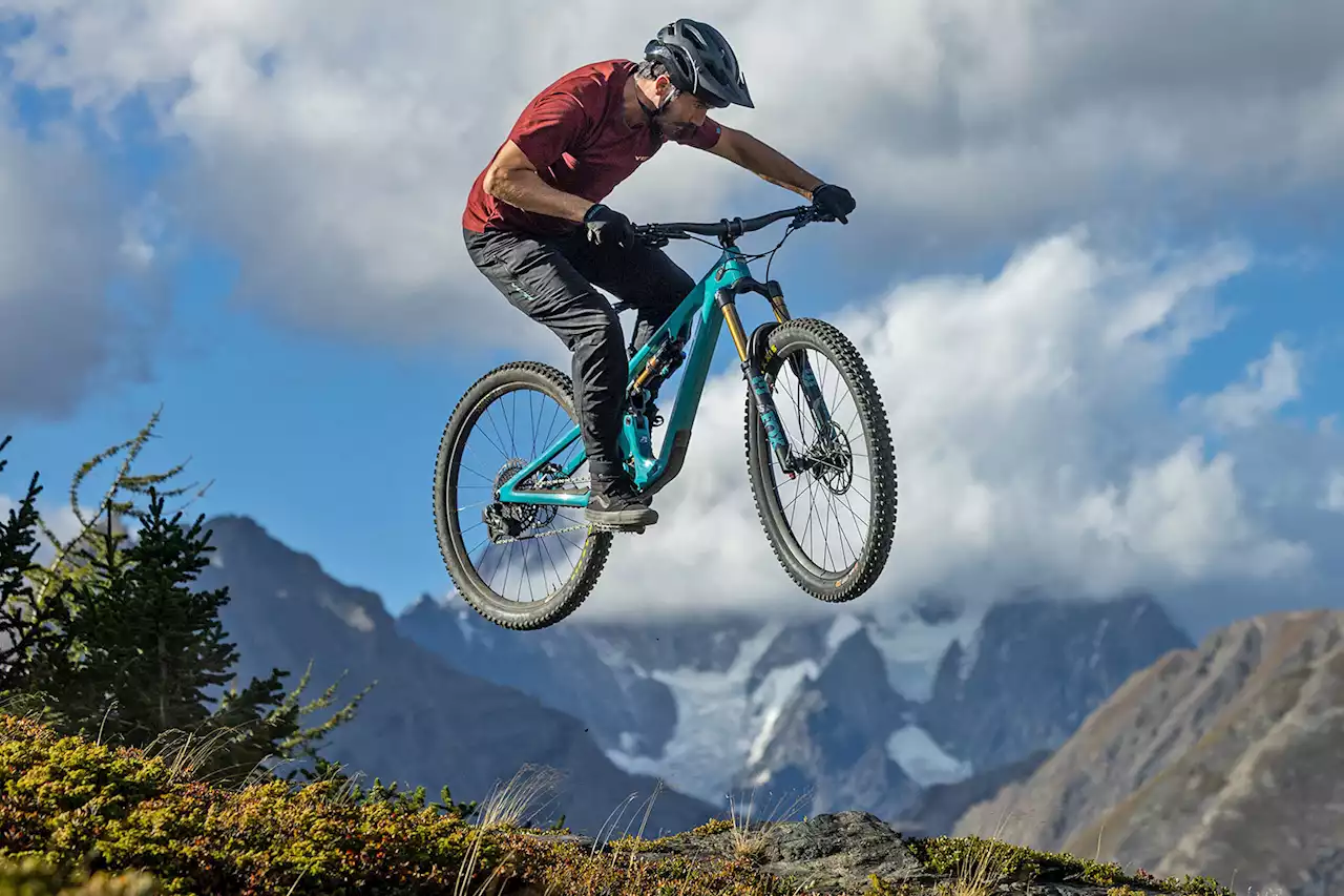 Yeti SB140 29er Hits the Sweet Spot With All-Mountain-Ready Carbon Trail Bike