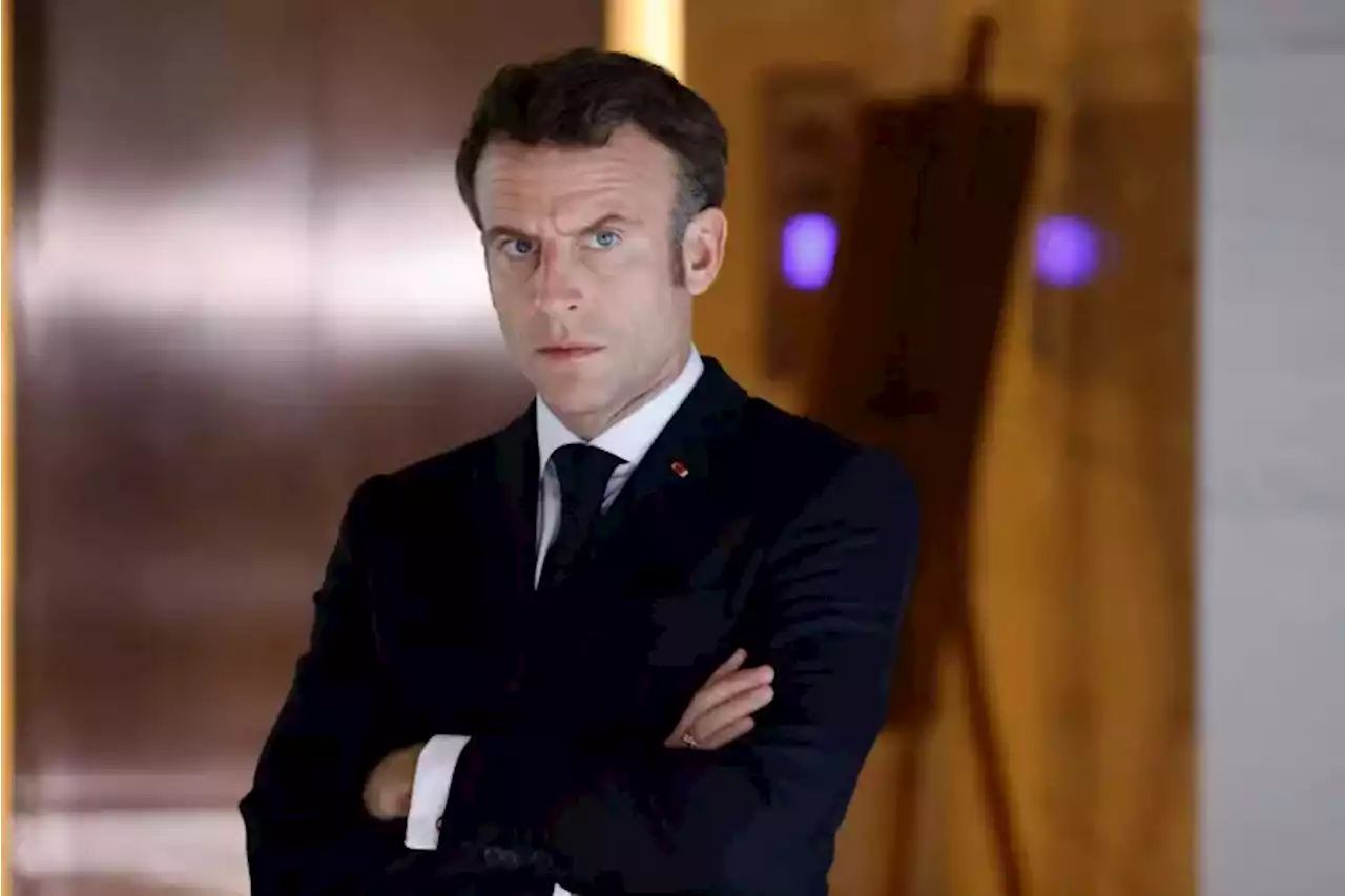 Coupe du Monde au Qatar : 'Il ne faut pas politiser le sport', estime Emmanuel Macron