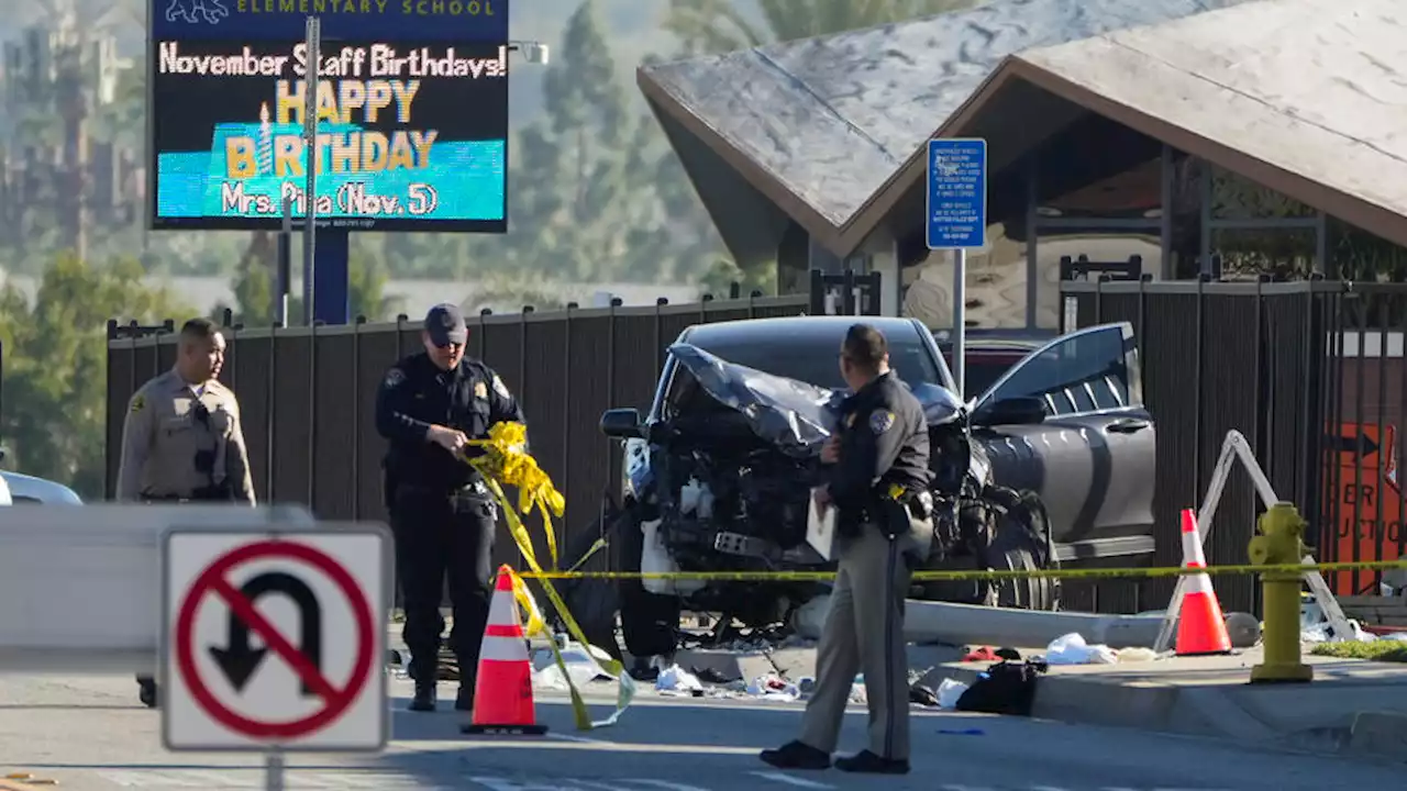 Etats-Unis : une voiture renverse un groupe de policiers en formation et fait 25 blessés