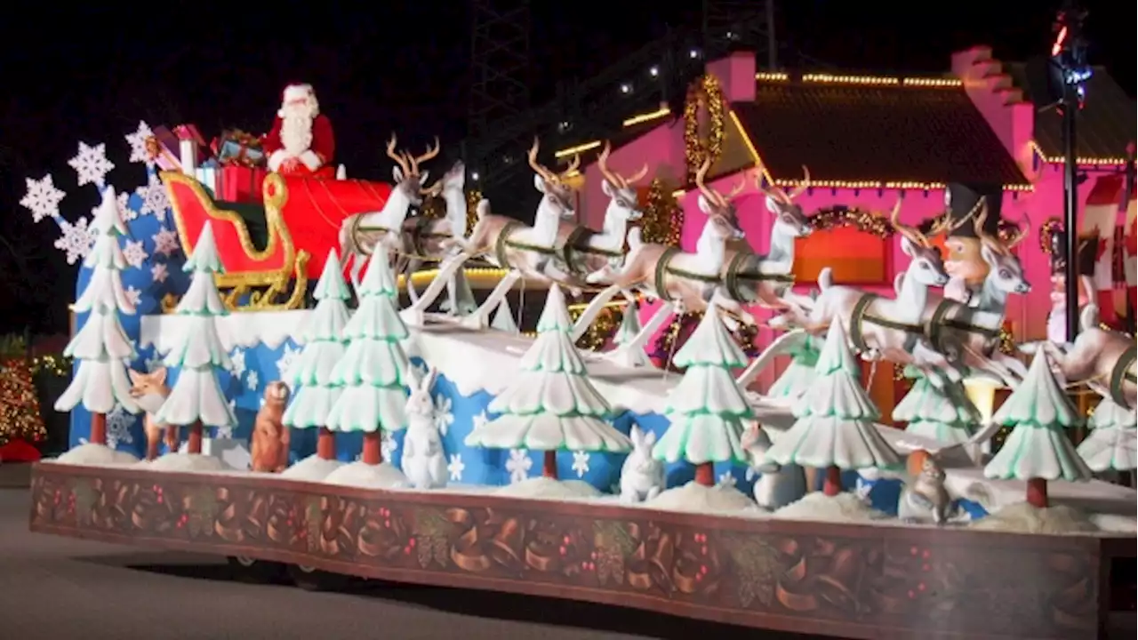 Santa Claus parade returns to the streets of Toronto on Sunday