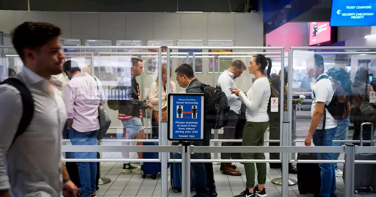 TSA’s holiday tips: Cranberry sauce, gravy and wrapped gifts don’t belong in carry-ons