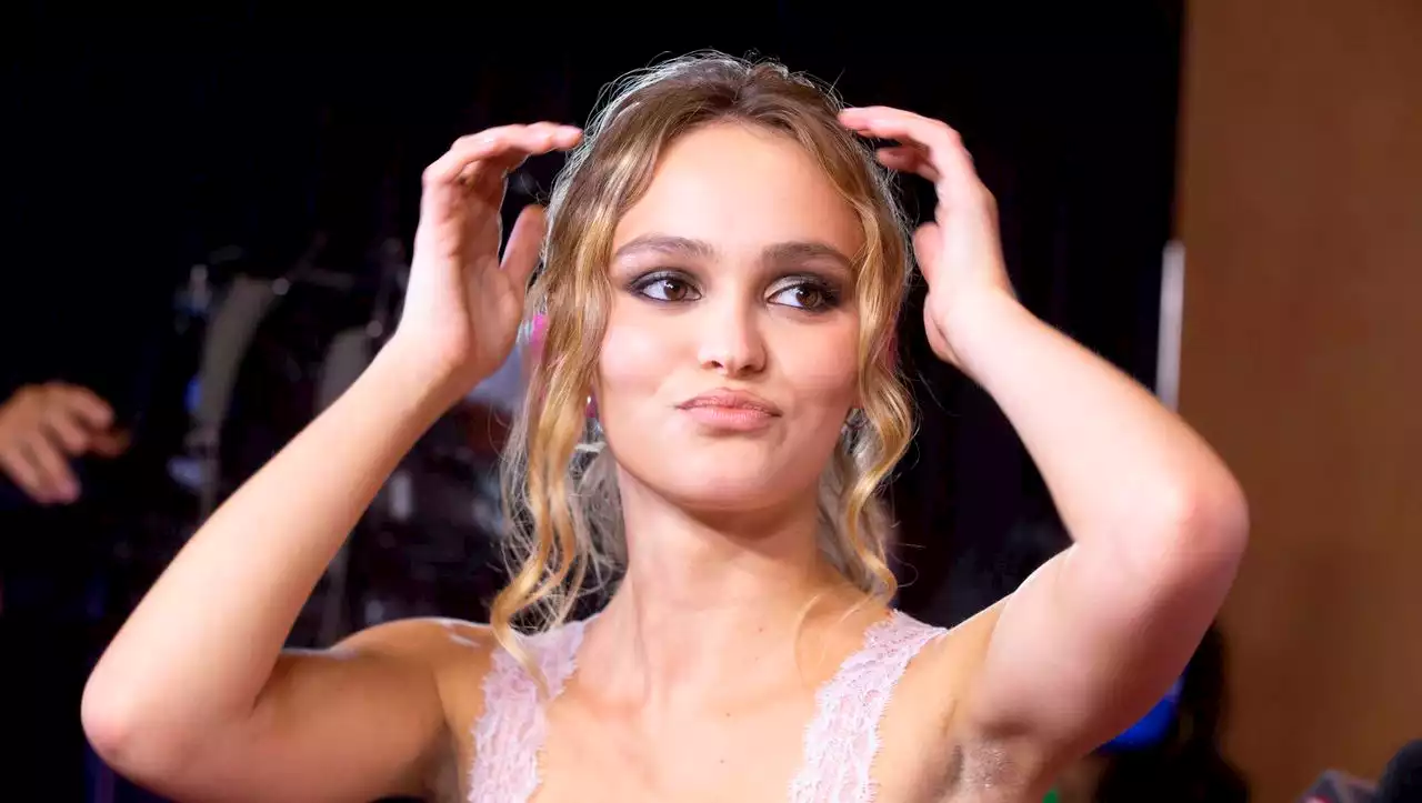 Lily-Rose Depp: Johnny Depps Tochter erklärt, warum sie über seinen Prozess schweigt