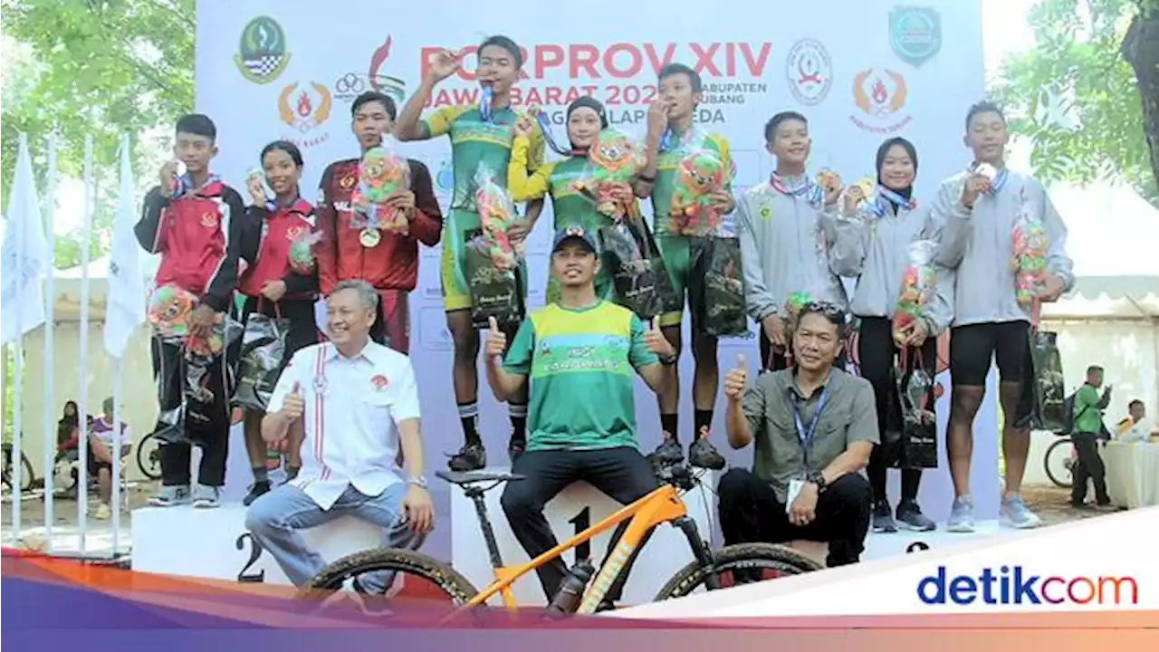 Tim Sepeda Cross Karawang Sabet Emas di Porprov XIV Jabar