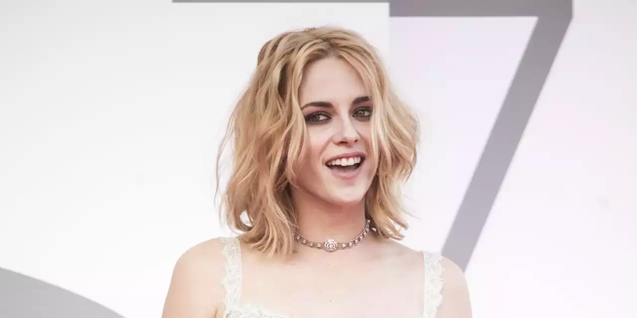 Kristen Stewart set to make feature directing debut on new movie