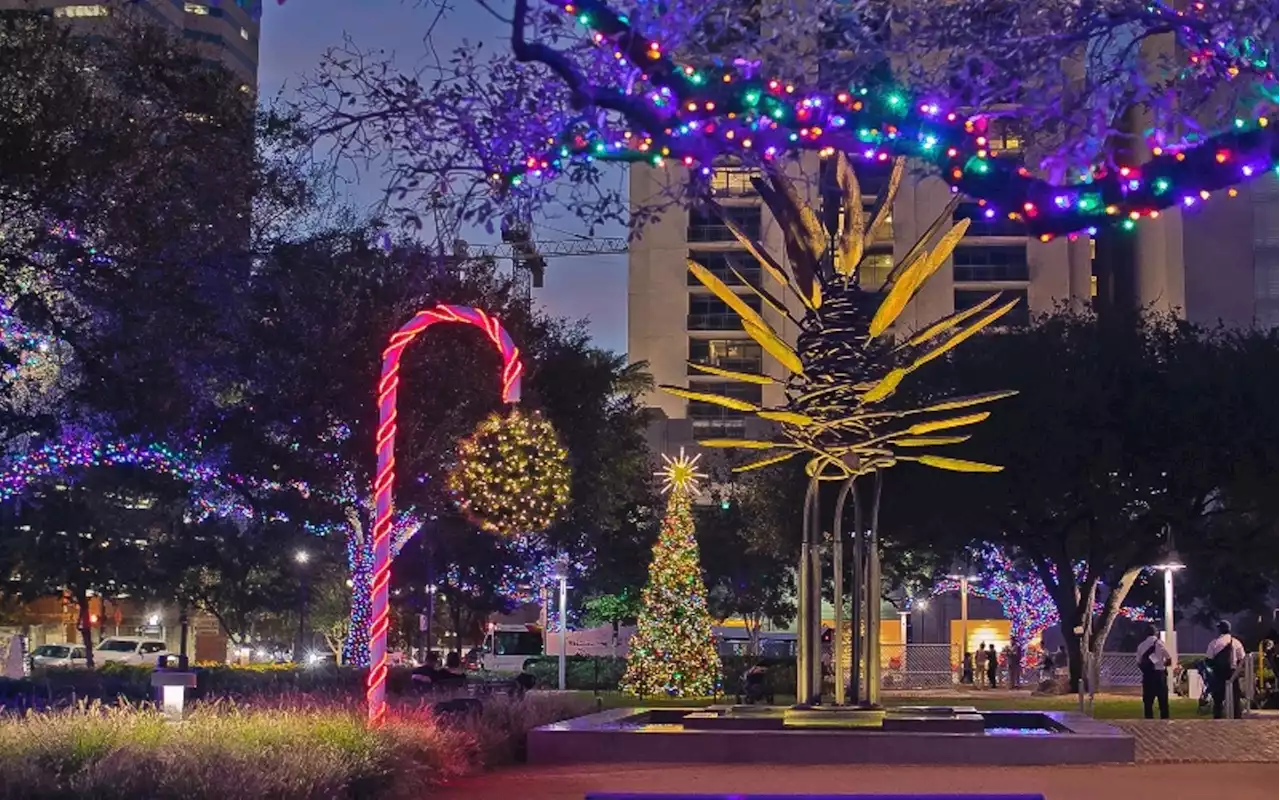 City Lights Downtown Holiday Magic Lights Up The City