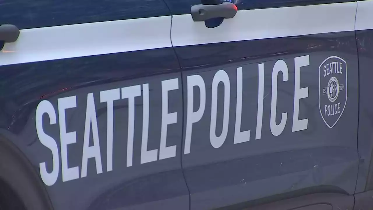 Seattle police arrest man menacing students with knife inside a school