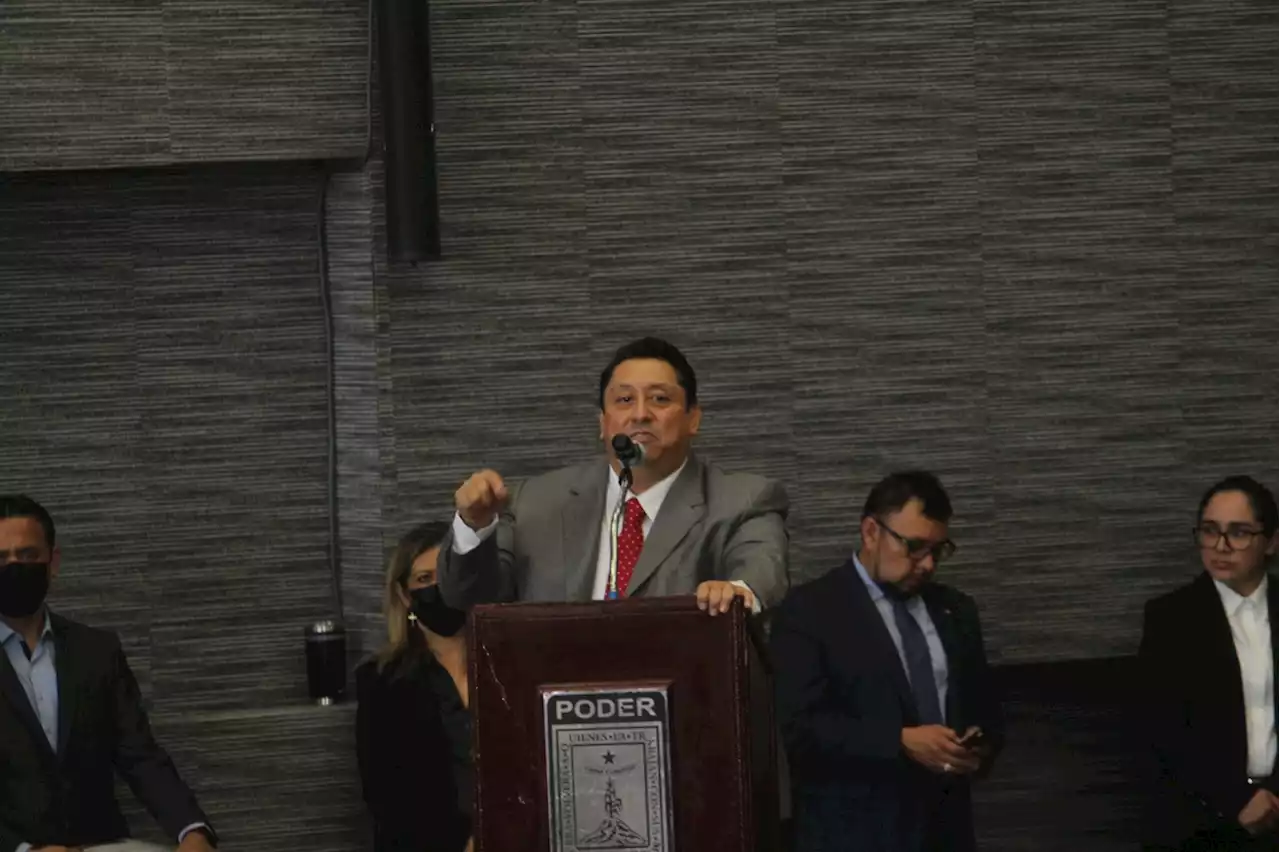 Fiscal de Morelos comparece ante Congreso local por caso Ariadna