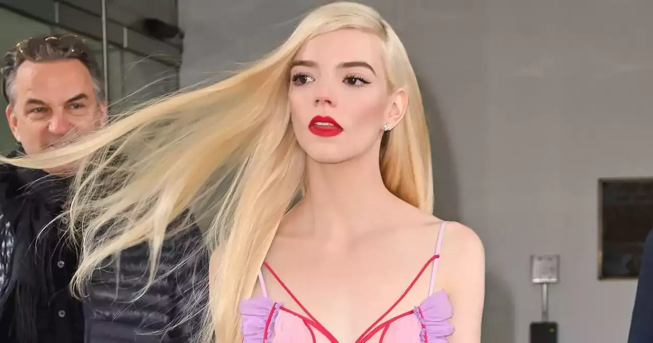 At The Met Gala, Anya Taylor-Joy Explains Why She Is Thanking Jimmy Fallon For "Saving My Life"!