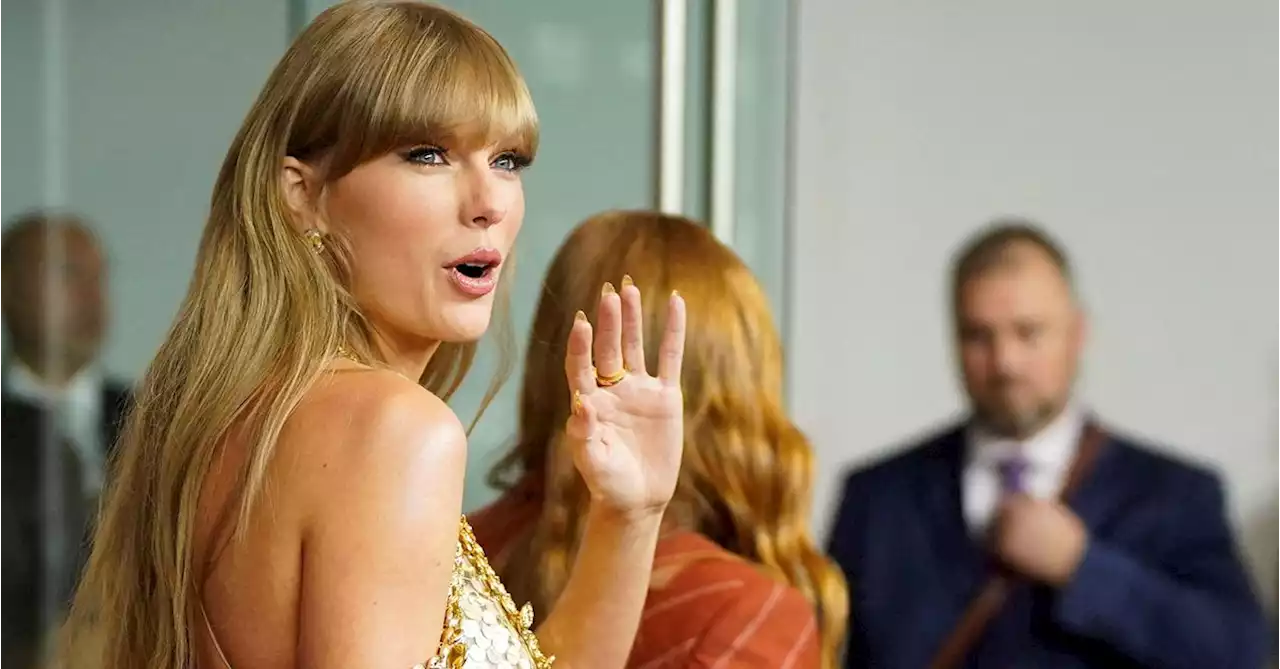 U.S. senator questions Ticketmaster after complaints about Taylor Swift sales