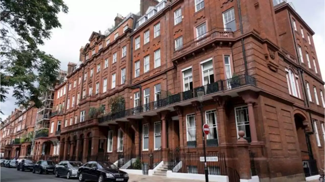 As the UK Pound Plummets, More Americans Are Snapping Up Luxury London Properties