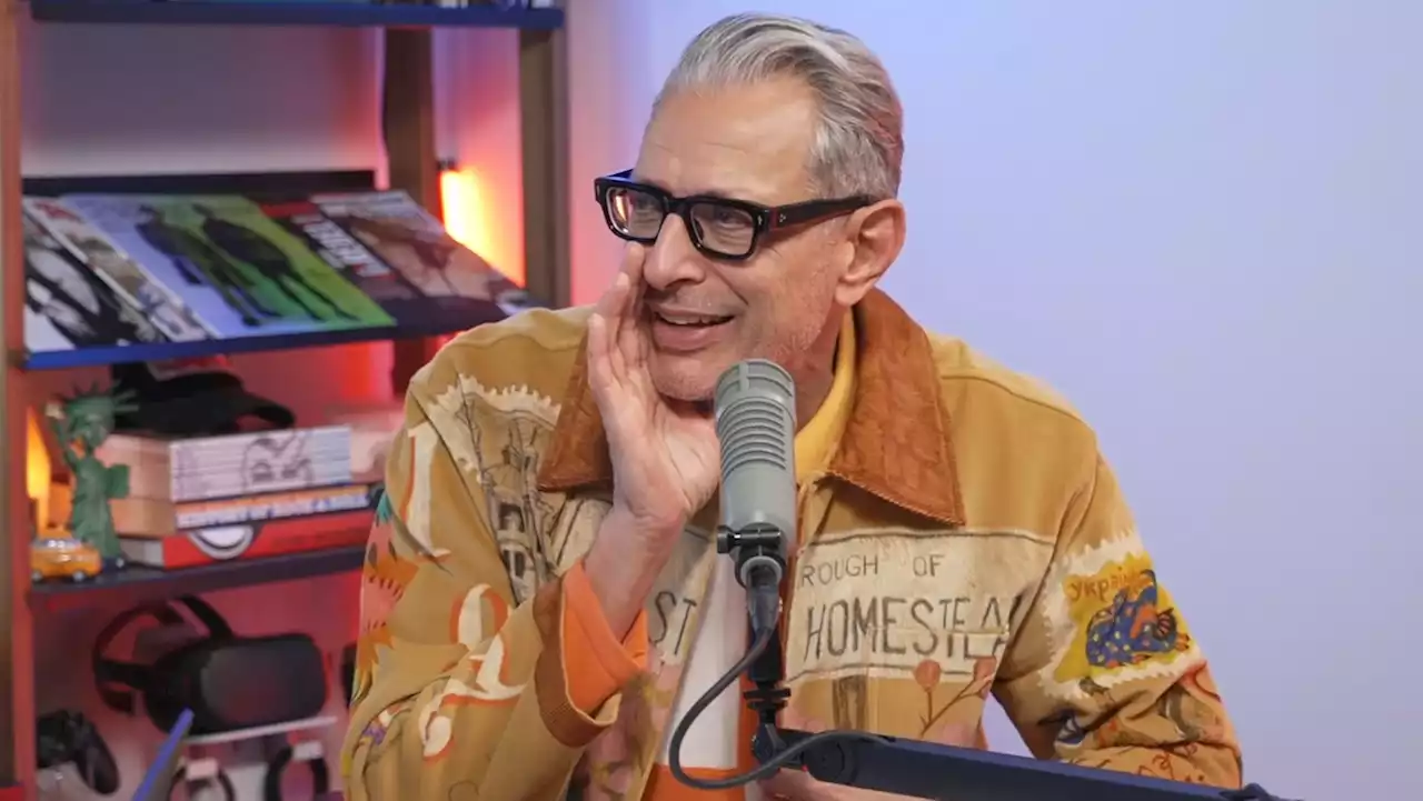 Jeff Goldblum Decodes the Holiday Cheer of New Jazz Single 'The Christmas Waltz'