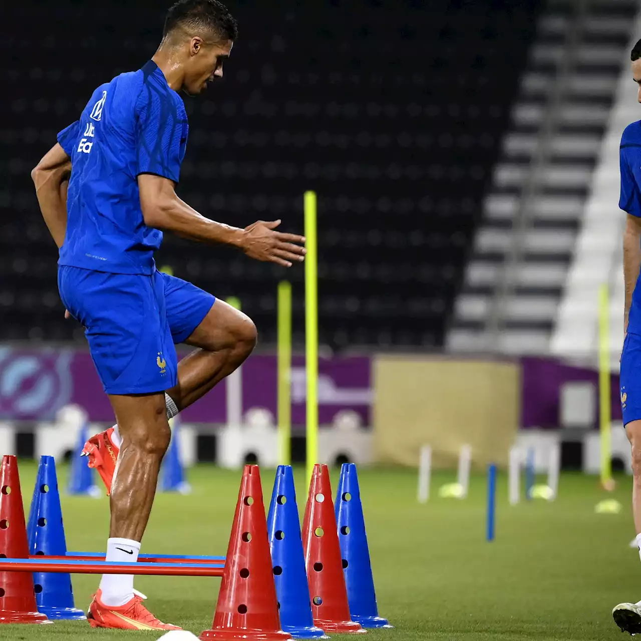 Coupe du monde : Benzema et Varane toujours à part, Giroud ironique sur les supporters indiens