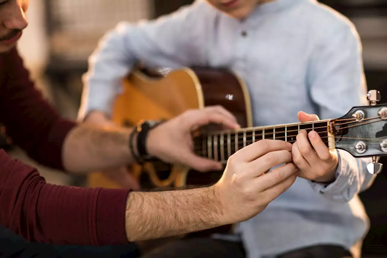 Musiklehrer entlassen, weil er sich nicht an Covid-Vorgaben hielt