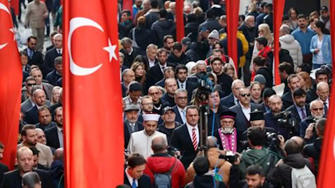 Istanbul holds solidarity march against Istiklal terror attack