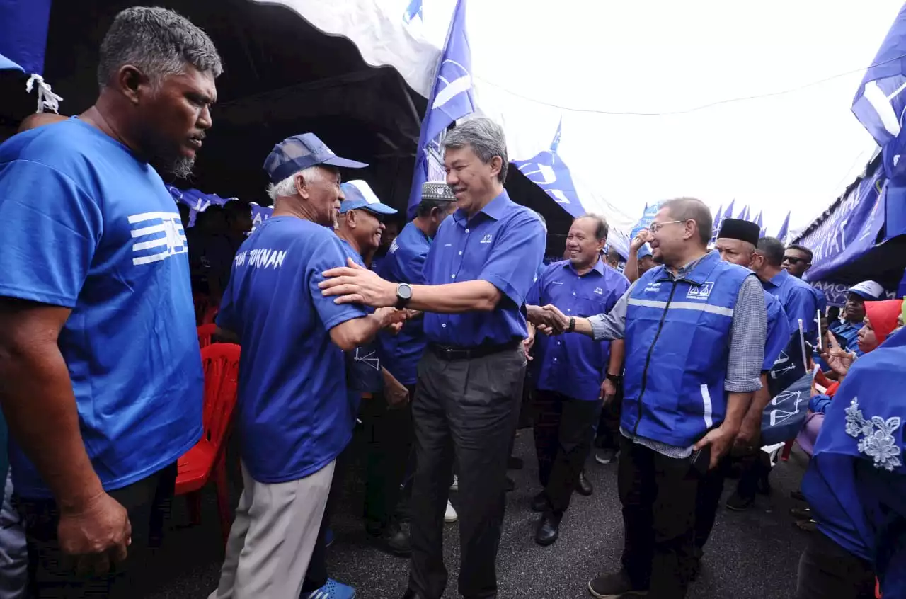 Anak muda lihat kesan PRU14, ekonomi terjejas - Tok Mat