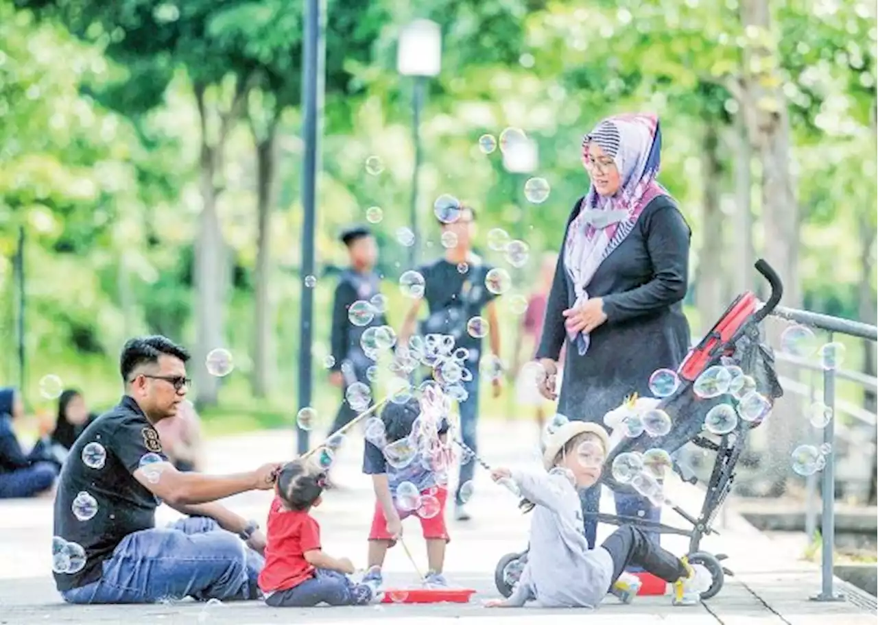 Ibu bapa main peranan kemenjadian anak-anak