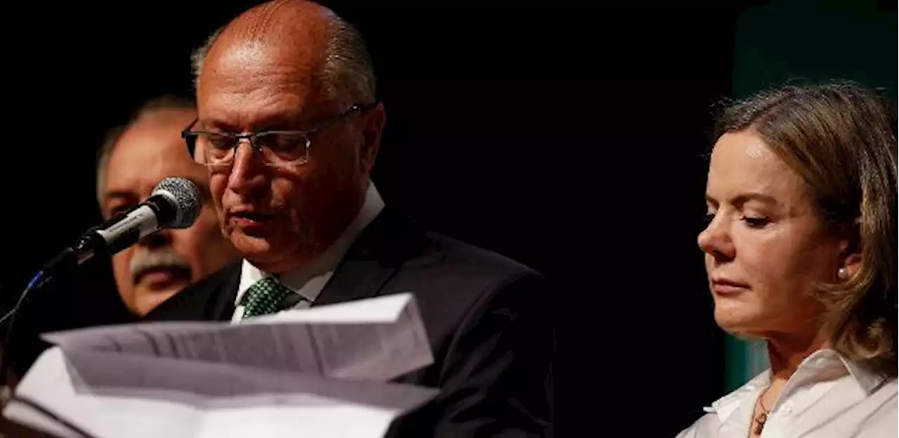 Alckmin entrega PEC da Transição no Senado; relator quer votação neste mês