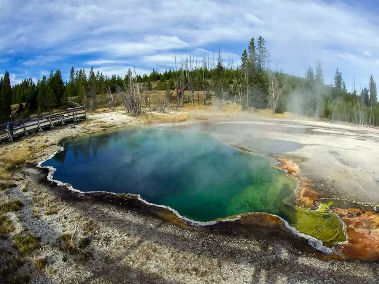 Foot found in Yellowstone hot pool ID'd as that of L.A. man