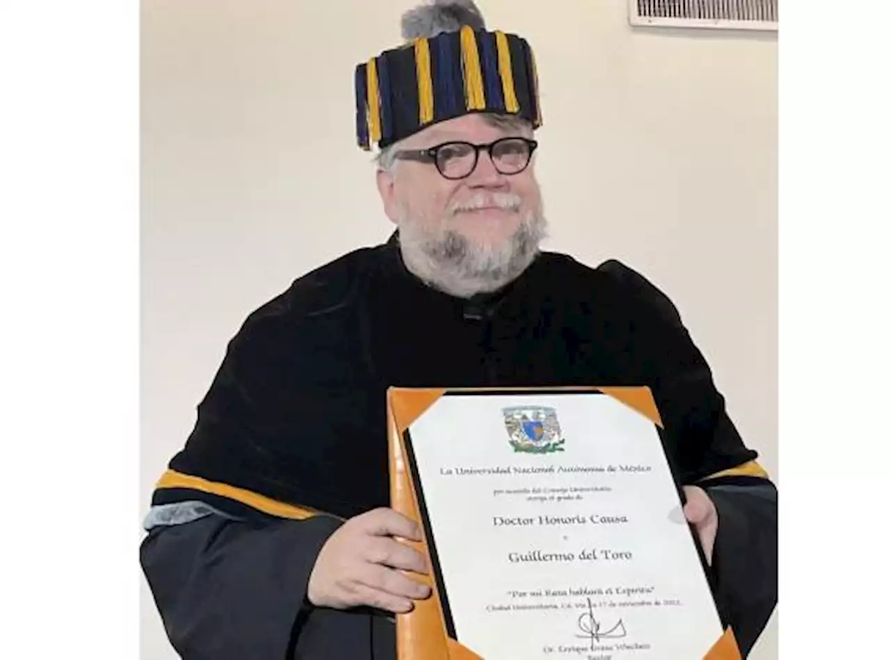 Guillermo del Toro recibe doctorado Honoris Causa de la UNAM