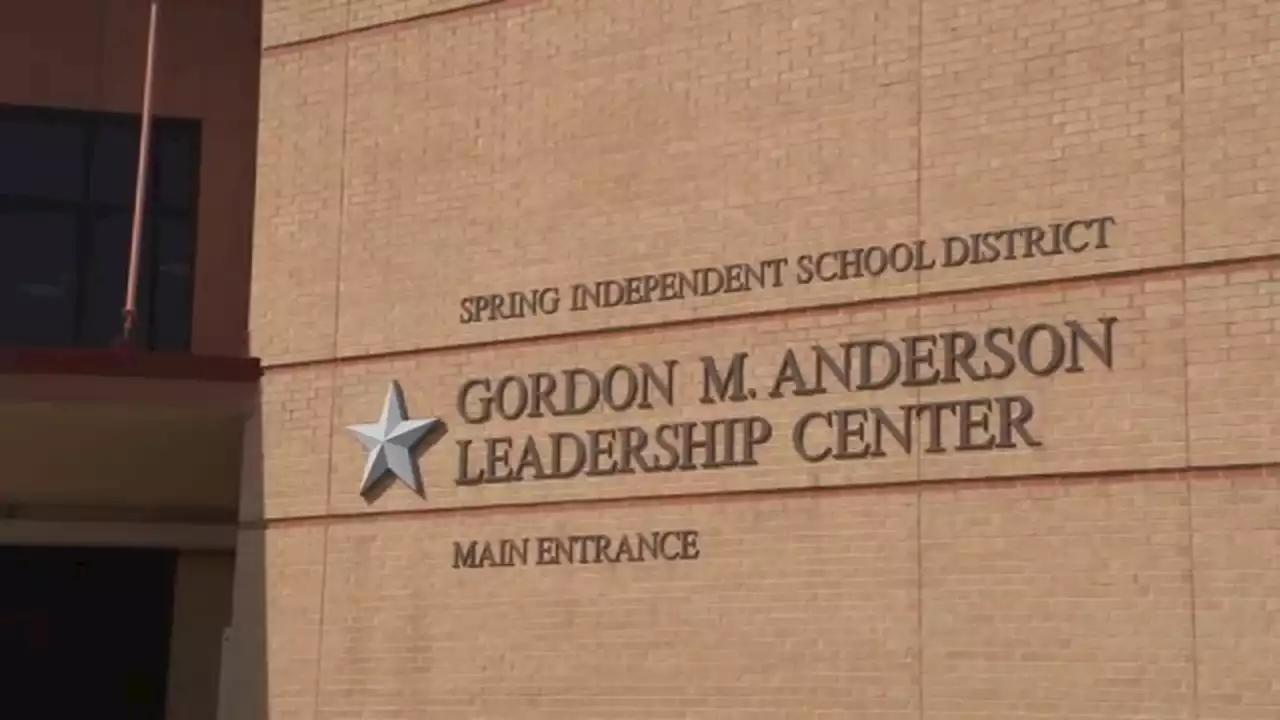 2 Dekaney High School students hospitalized after becoming ill, Spring ISD says