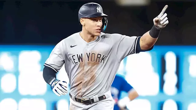 Aaron Judge Photobombs Yankees Fans With Jimmy Fallon – NBC New York