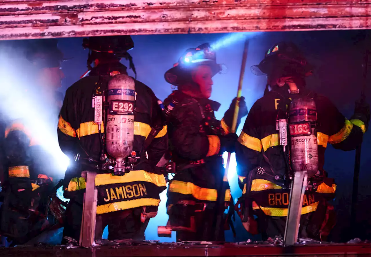 Firefighters seriously injured while battling two-alarm fire in Elmhurst: FDNY – QNS.com