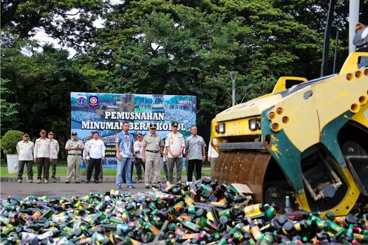 DKI musnahkan 14.447 botol minuman keras