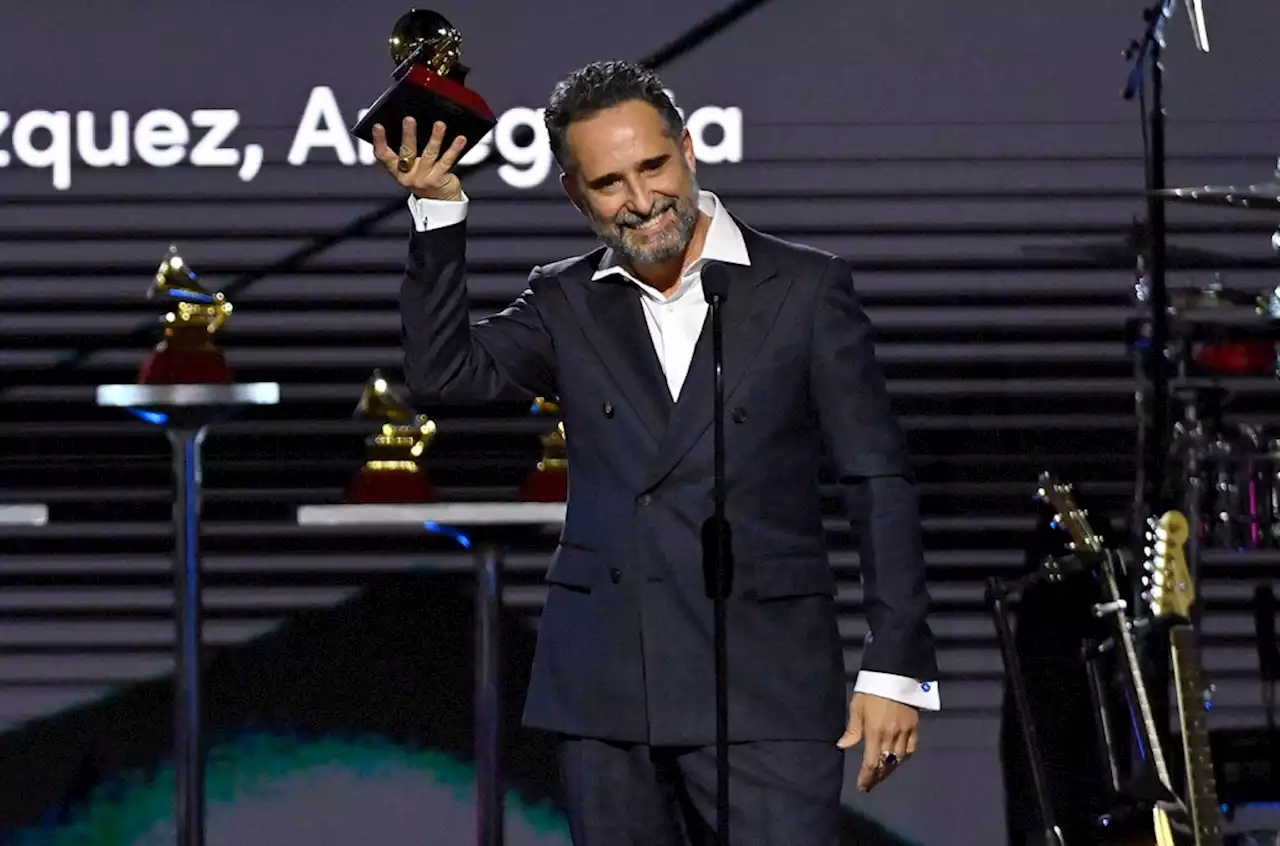 Latin Grammys 2022: Jorge Drexler & Bad Bunny Lead Early Winners (Updating)