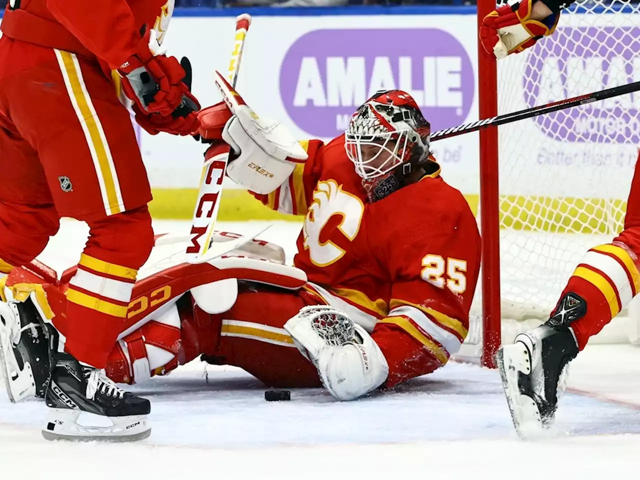 SNAPSHOTS: Markstrom surrenders softie, Flames start trip with loss in Tampa