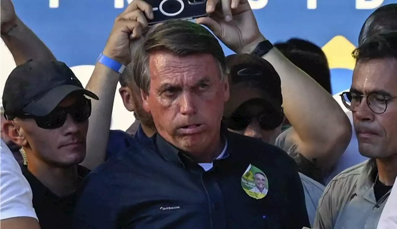 Bolsonaro dá entrada em hospital de Brasília com dores abdominais