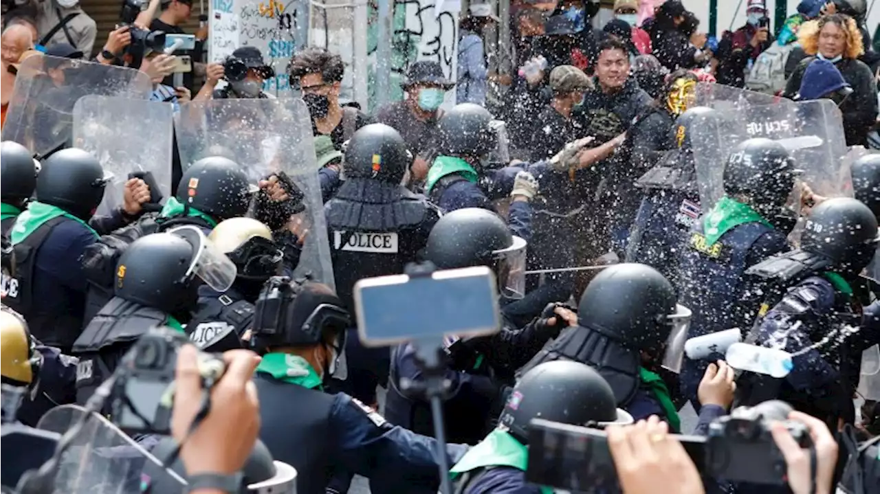 Proteste gegen Thailands Regierung zu Beginn von Apec-Gipfel