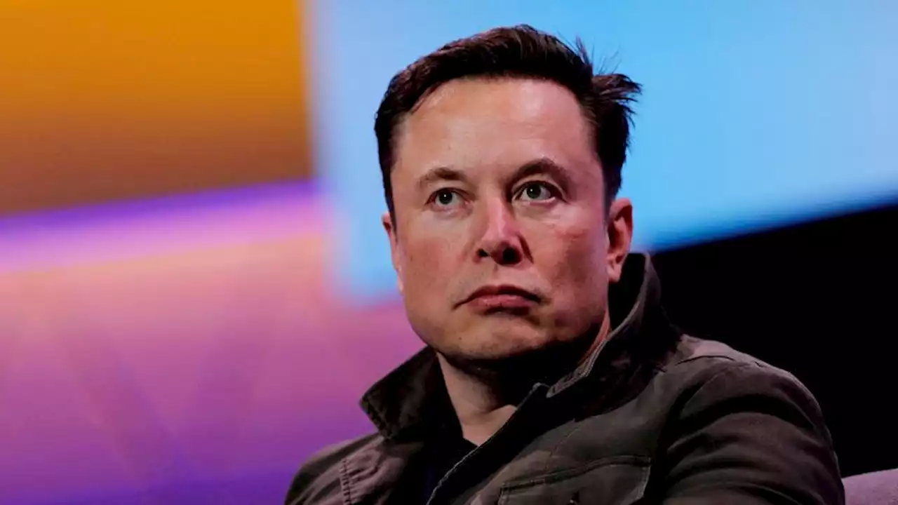 Twitter employees head for the exits after Elon Musk' 'extremely hardcore' work ultimatum | CNN Business