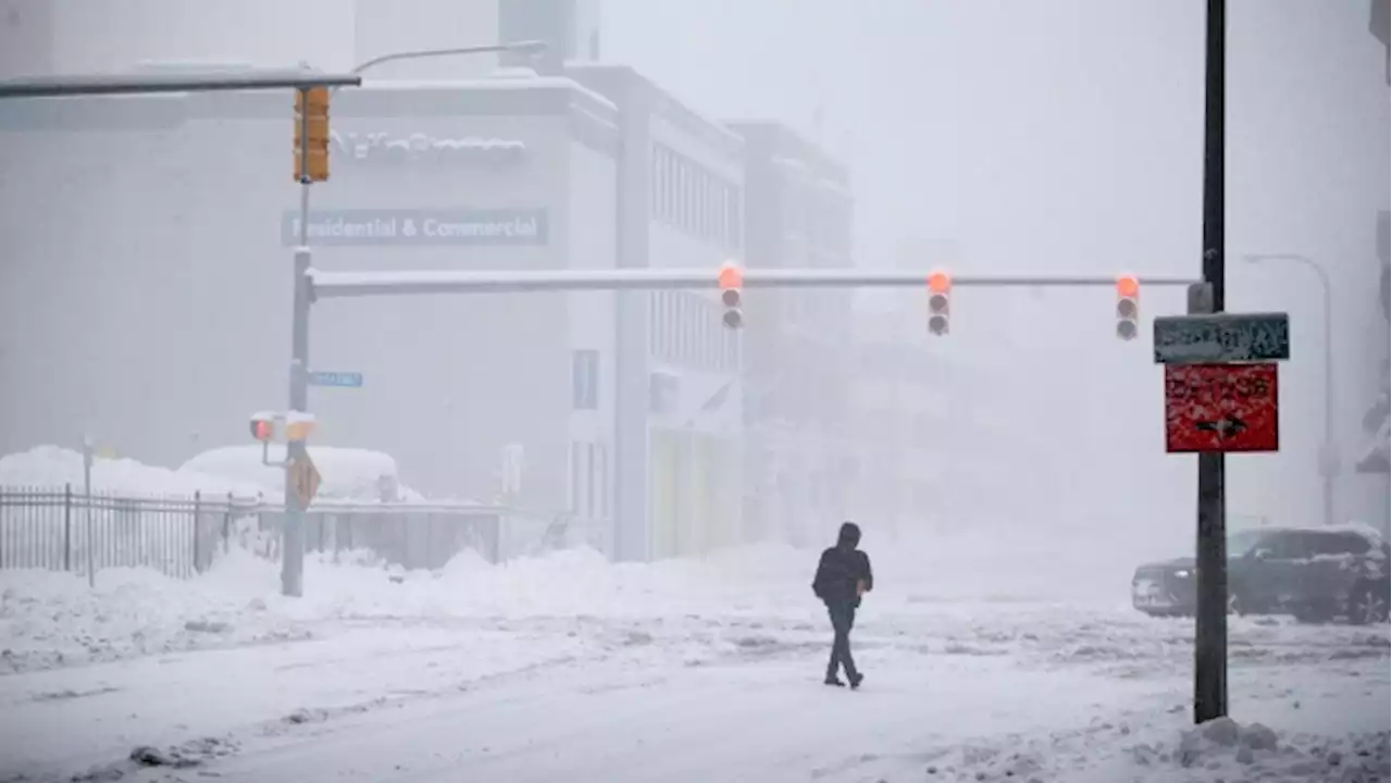 Lake-effect snow paralyzes parts of western, northern New York