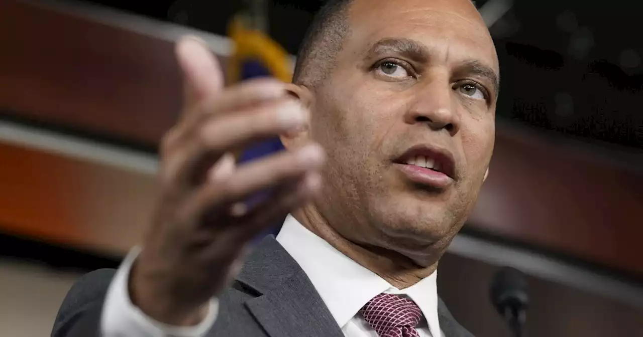 Hakeem Jeffries launches bid to replace Pelosi as top House Democrat