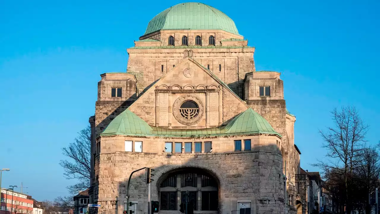 Einschusslöcher an Synagoge in Essen – Polizei ermittelt