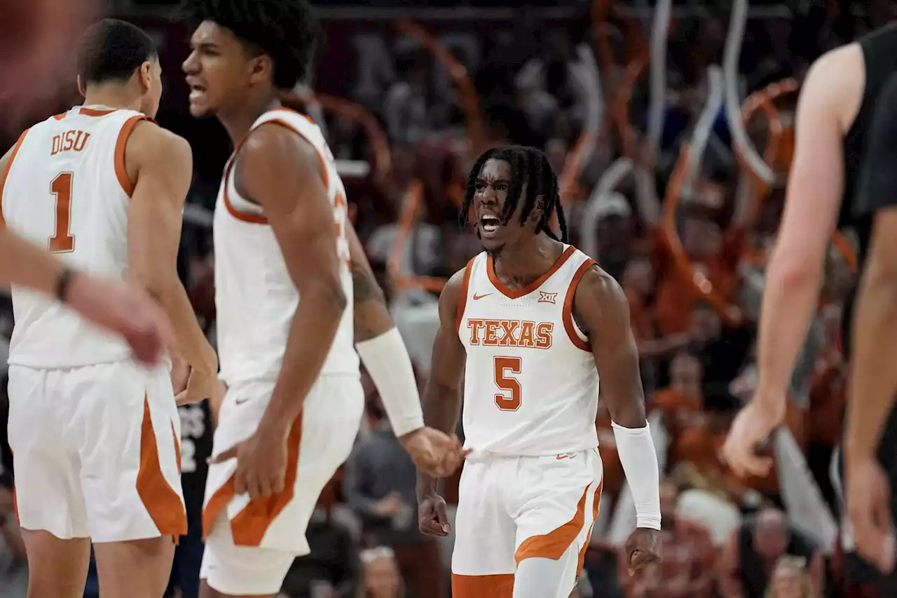 No. 11 Texas puts the nation on notice with rout of No. 2 Gonzaga