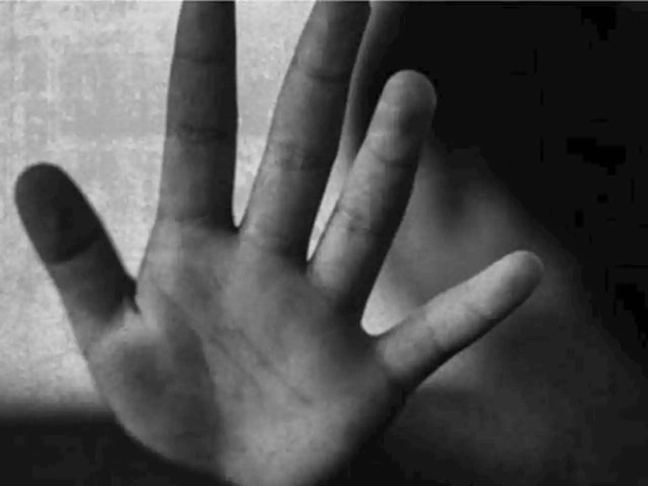 کراچی میں اغوا ہونے والی 7 سالہ بچی زیادتی کے بعد قتل - ایکسپریس اردو