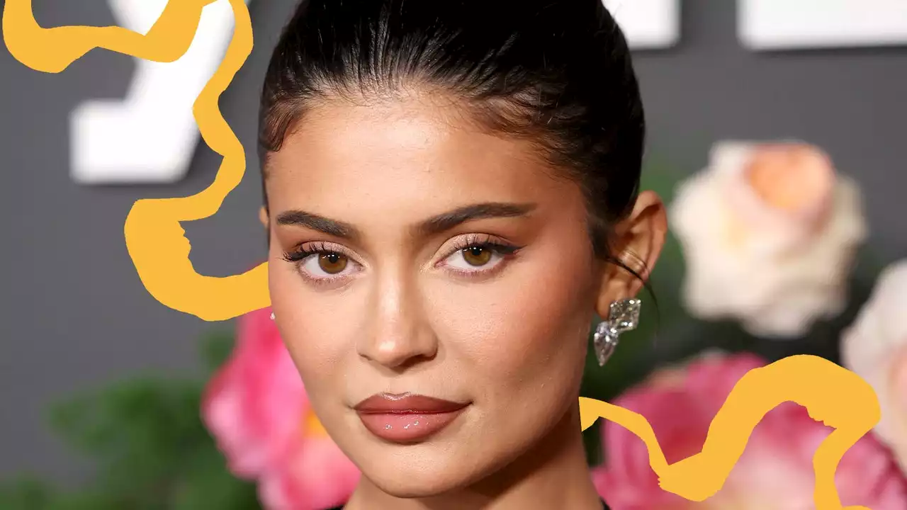 Kylie Jenner has launched a green, colour-changing lip gloss and now it's going viral on TikTok