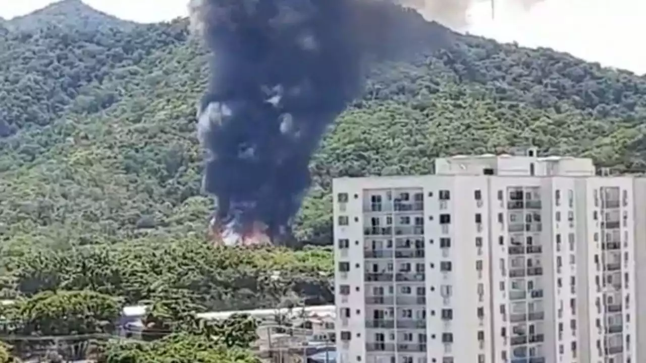 VIDEOS: el impactante incendio que consumió un famoso estudio de TV en Brasil