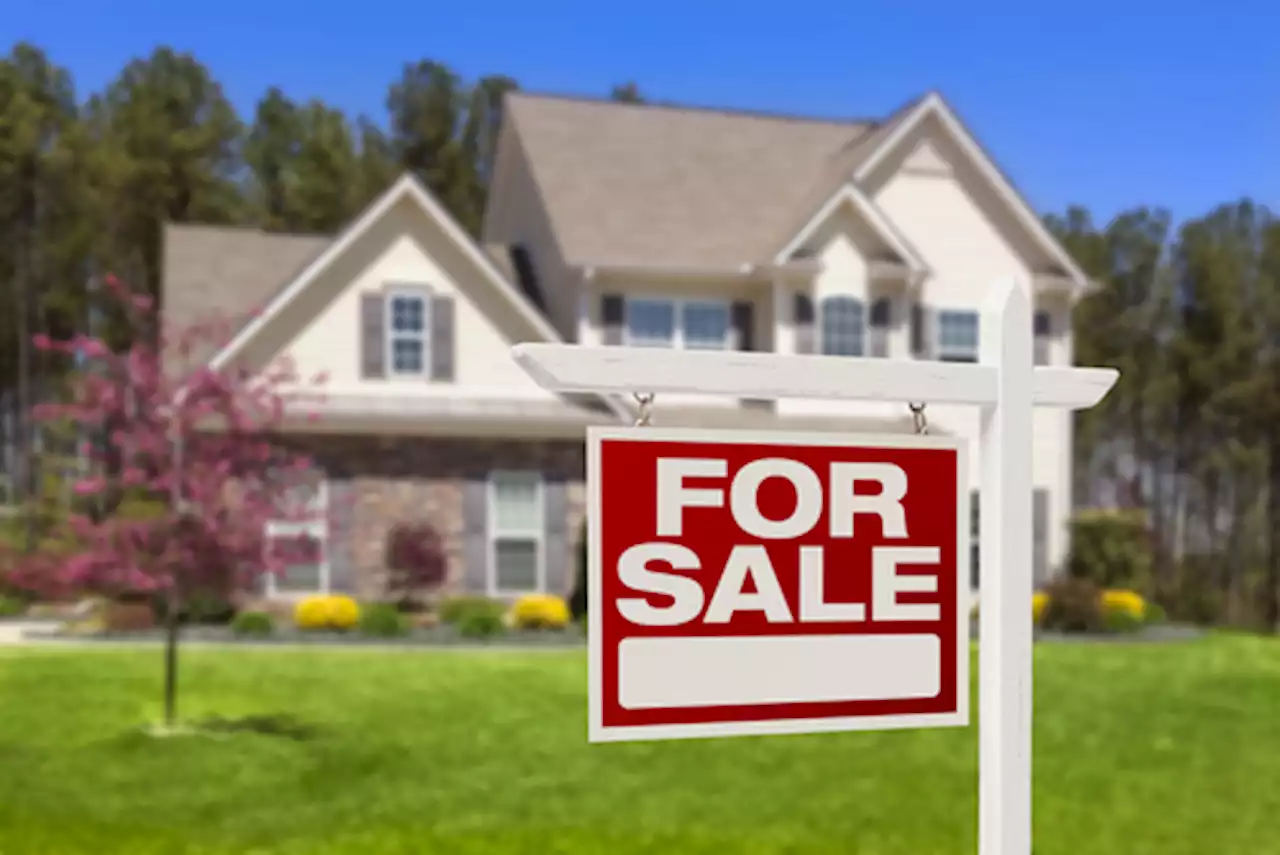 Gold prices holding support as U.S. existing home sales drops 5.9% in October, roughly in line with expectations