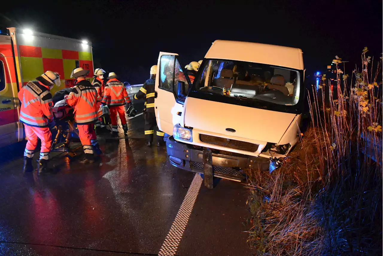 Unfall auf der A1: Drei Verletzte