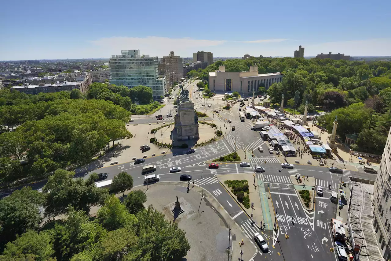 DOT may eliminate cars from Prospect Park gateway in Grand Army revamp