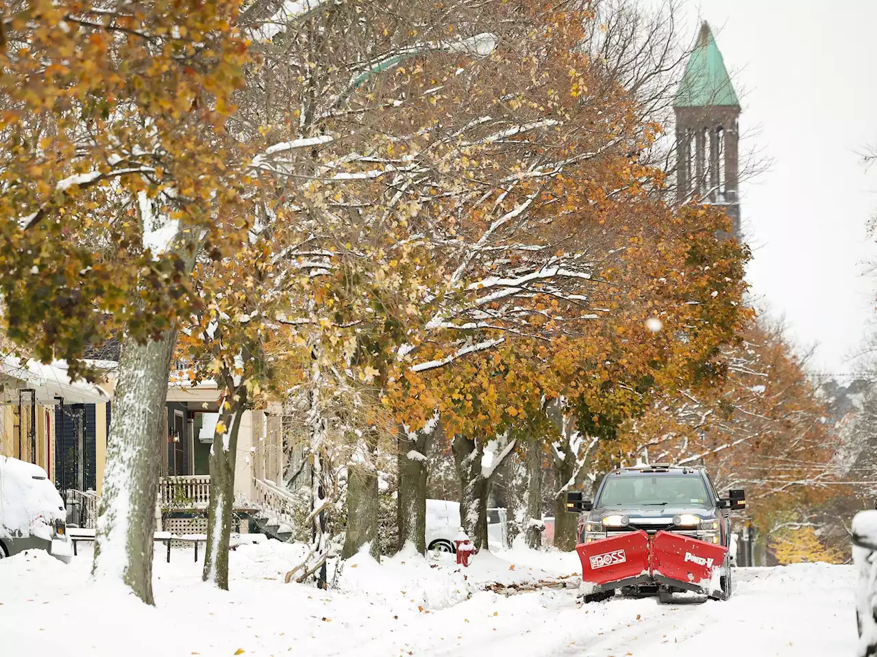 Dangerous lake-effect snowstorm blankets Buffalo, western NY