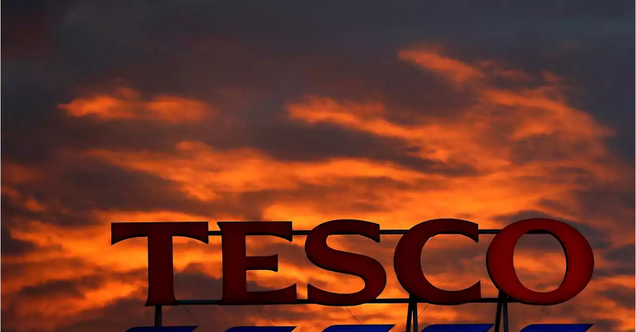 As recession bites, Tesco offers UK staff pay advance