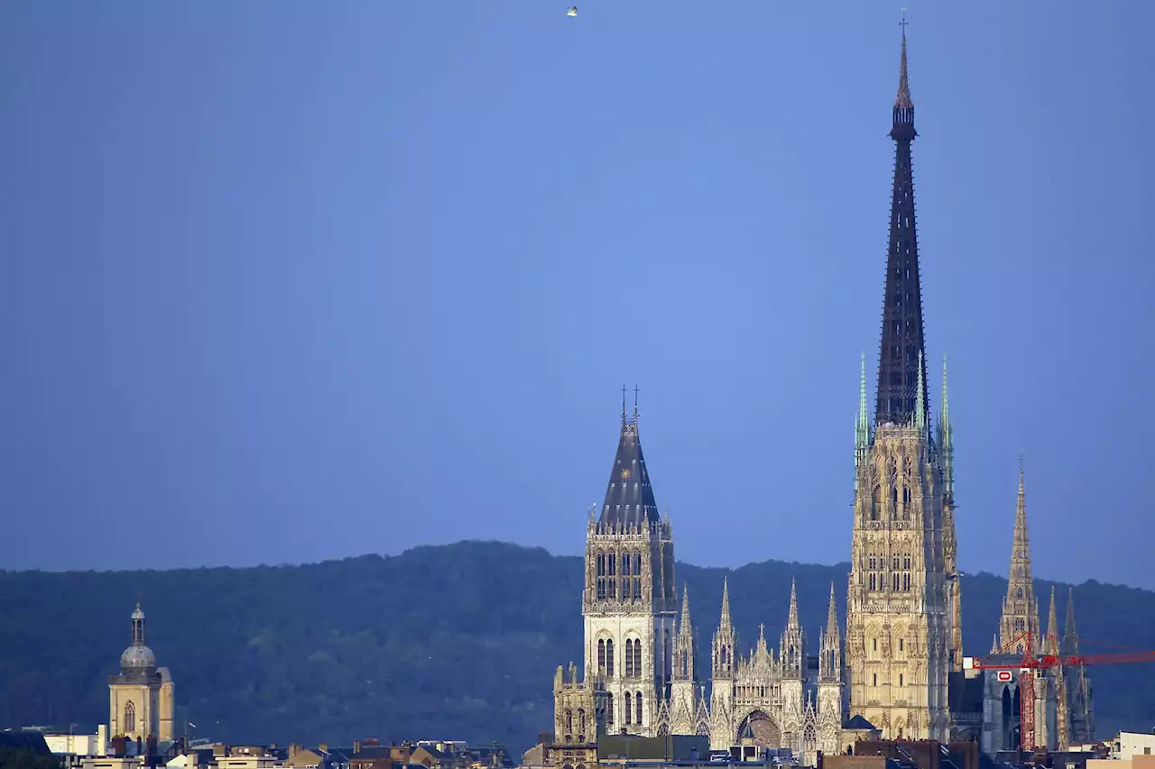 Procès des découpeuses de Rouen : 'J'avais peur pour elle', dit la troisième accusée