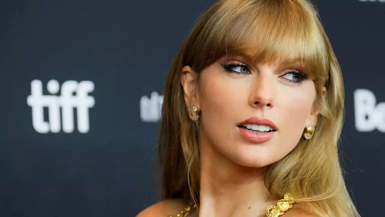 Taylor Swift shares anger at Ticketmaster after fans struggle to get tickets for her tour