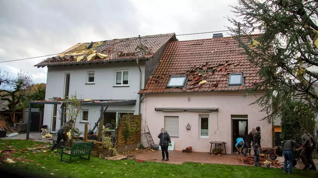 Tornado verwüstet Dorf im Saarland – Video zeigt die Windhose