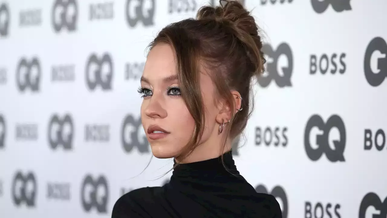 Sydney Sweeney’s Custom Breastplate Has Super Intense Metal Nipples ...