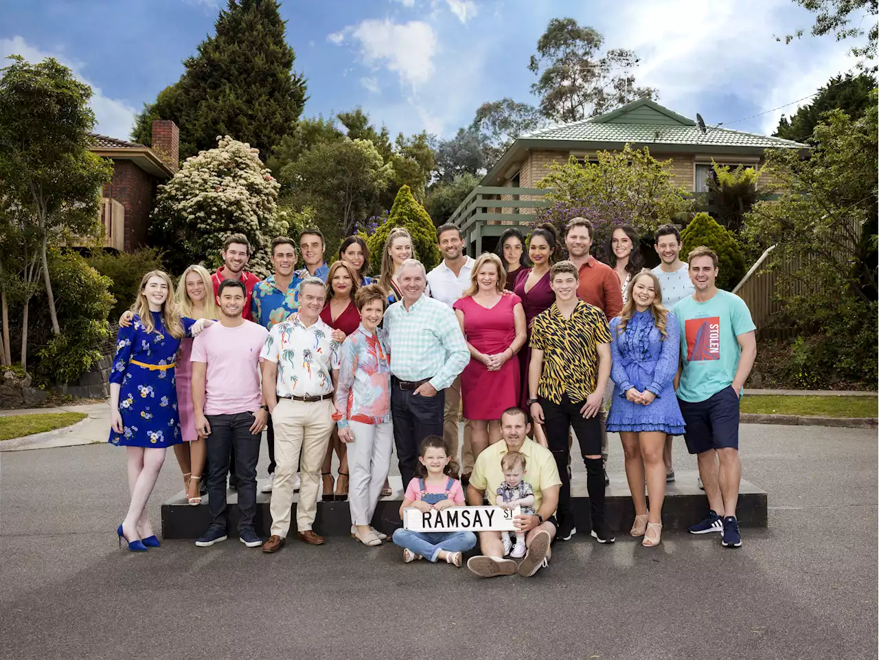 Neighbours fans cry 'happy tears' as soap confirms shock return on new channel